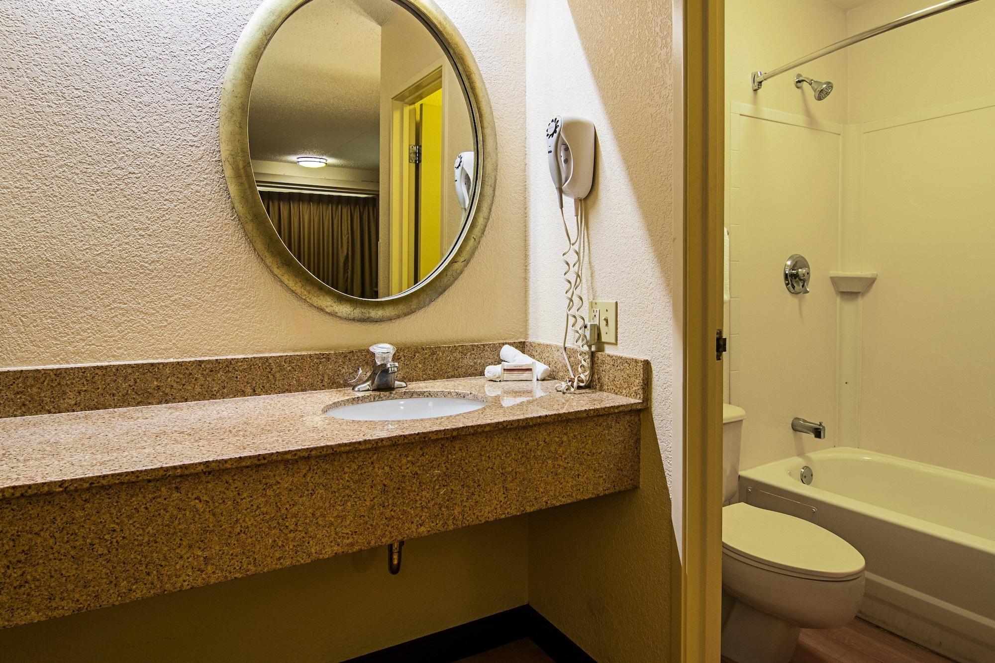 Red Roof Inn Detroit/Southfield Bagian luar foto