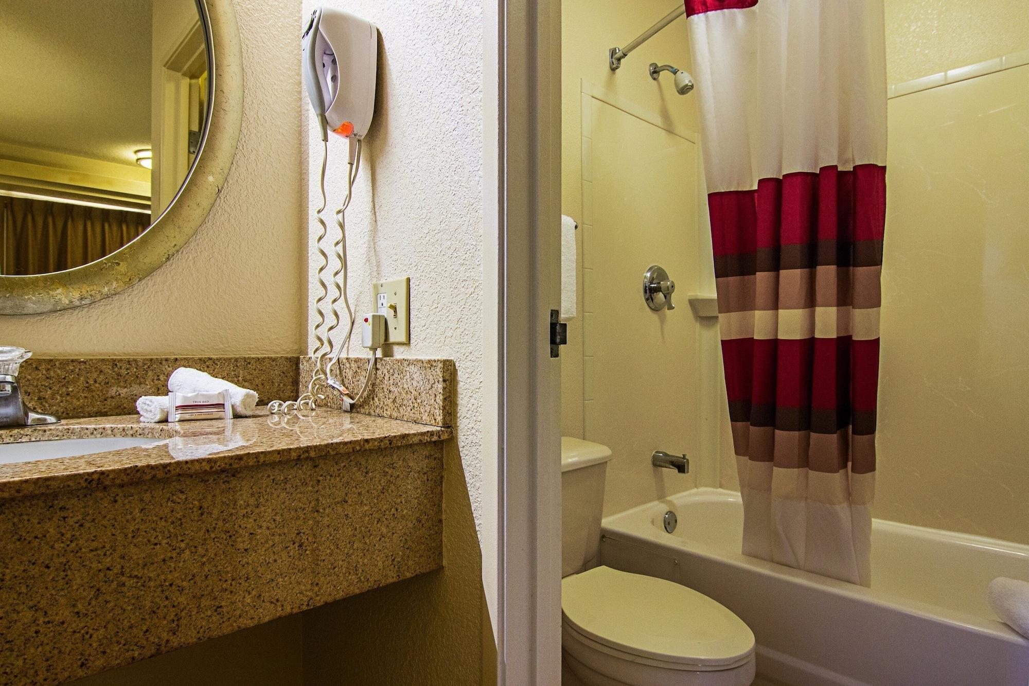 Red Roof Inn Detroit/Southfield Bagian luar foto